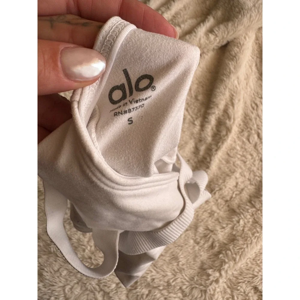Alo Yoga Elevate Tank Top Size Small White Seamless Ribbed Favorite Square Neck